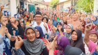 Dukungan Emak-emak Cempaka Putih untuk H. Abdul Rahman. Foto: Jambiseru.com