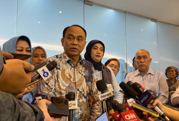 Kemenkominfo memblokir tiga jaringan pribadi virtual (VPN) yang terindiksi digunakan pelaku judi online menjalankan bisnisnya. Foto: iNewsJambi.id