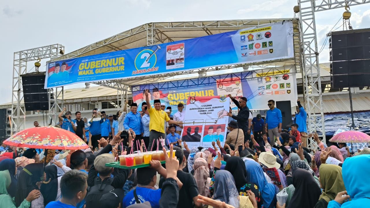 Ribuan warga Kecamatan Tebing Tinggi, Kabupaten Tanjung Jabung Barat dan sekitarnya hadiri pertemuan terbuka dengan calon Gubernur Jambi nomor urut 2, Al Haris