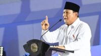 Presiden Prabowo Subianto menegur Utusan Khusus Presiden Bidang Kerukunan Beragama dan Pembinaan Sarana Keagamaan Miftah Maulana Habiburrahman atau Gus Miftah. Foto: iNews.id