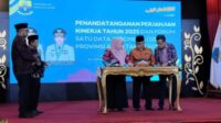 Gubernur Jambi bersama Sekretaris Daerah (Sekda) Provinsi Jambi, dan seluruh Kepala OPD di lingkup pemerintah Provinsi (Pemprov) Jambi melakukan penandatanganan perjanjian kinerja tahun 2025. Foto: Istimewa