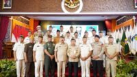 Gubernur Jambi, Dr. H. Al Haris, S.Sos. MH dikukuhkan sebagai Anggota Kehormatan PPAD (Persatuan Purnawirawan Angkatan Darat) Provinsi Jambi oleh Plt. Ketua Umum PPAD Pusat, Komaruddin Simanjuntak. Foto: Jambiseru.com