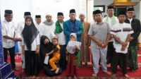 Wagub Sani menjadi penceramah dalam rangka Hari Asyura serta memberikan santunan kepada anak yatim dan duafa di Masjid At Taqwa Simp. Bajubang Laut