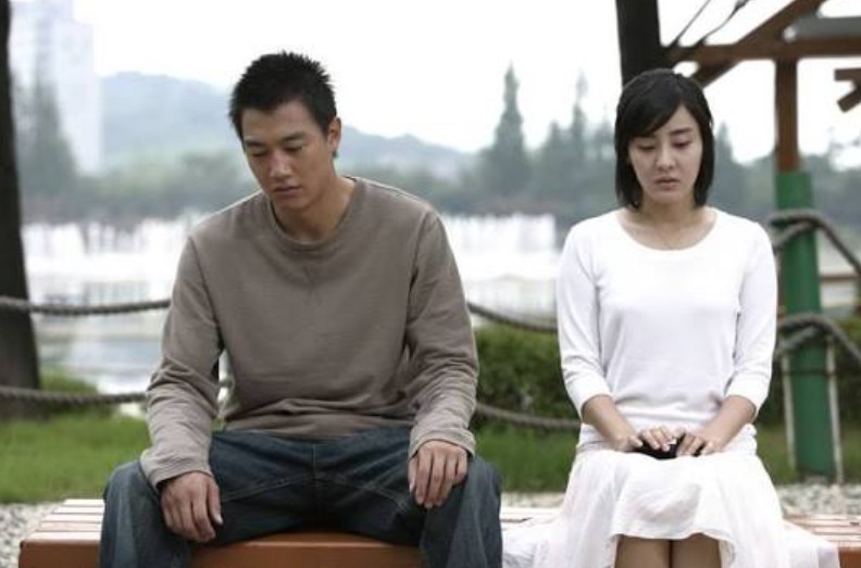 Analisis Film Sunflower: Kisah Penebusan yang Tak Pernah Lekang