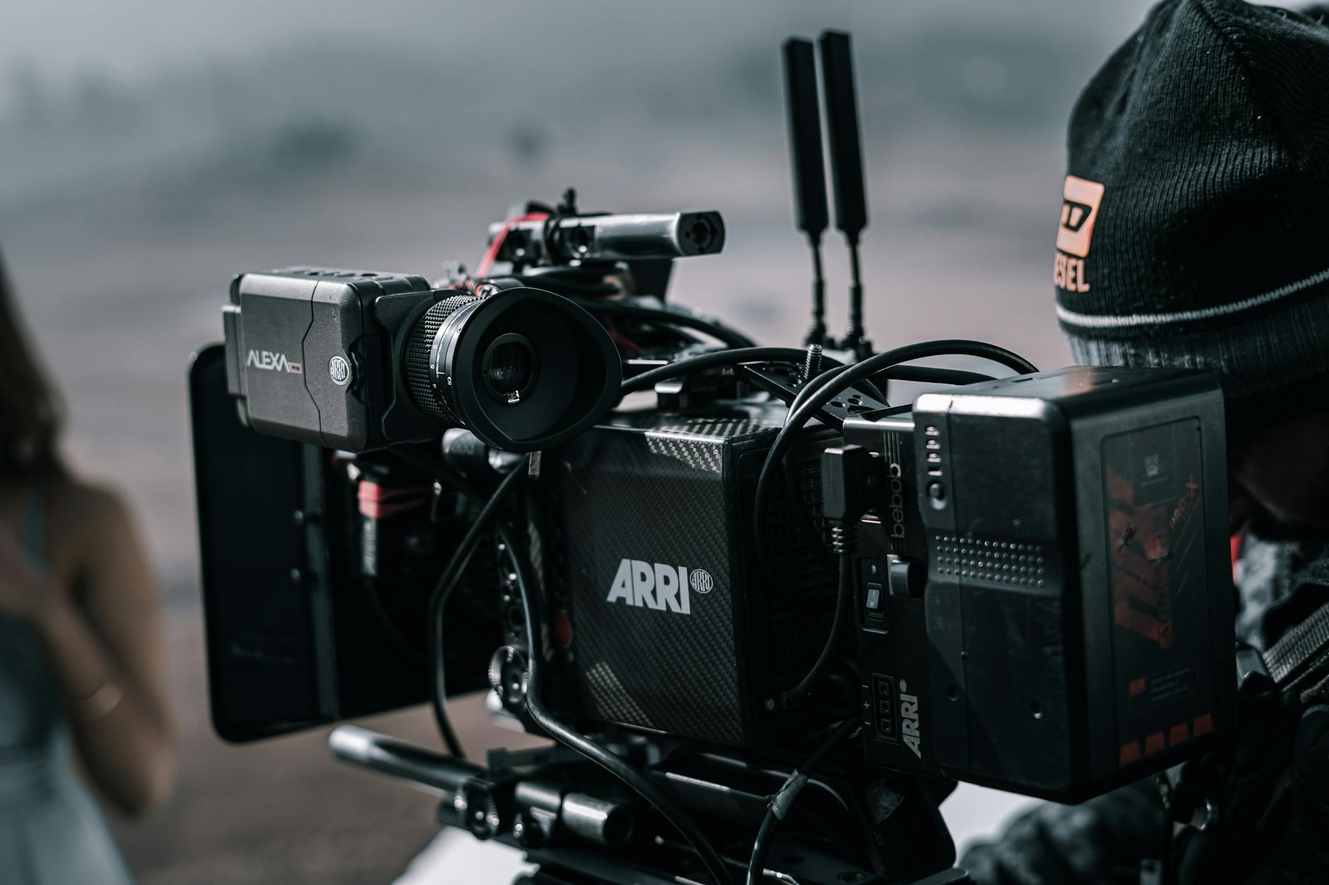 Poster film online gratis dengan streaming tanpa iklan, pilihan genre lengkap untuk hiburan keluarga