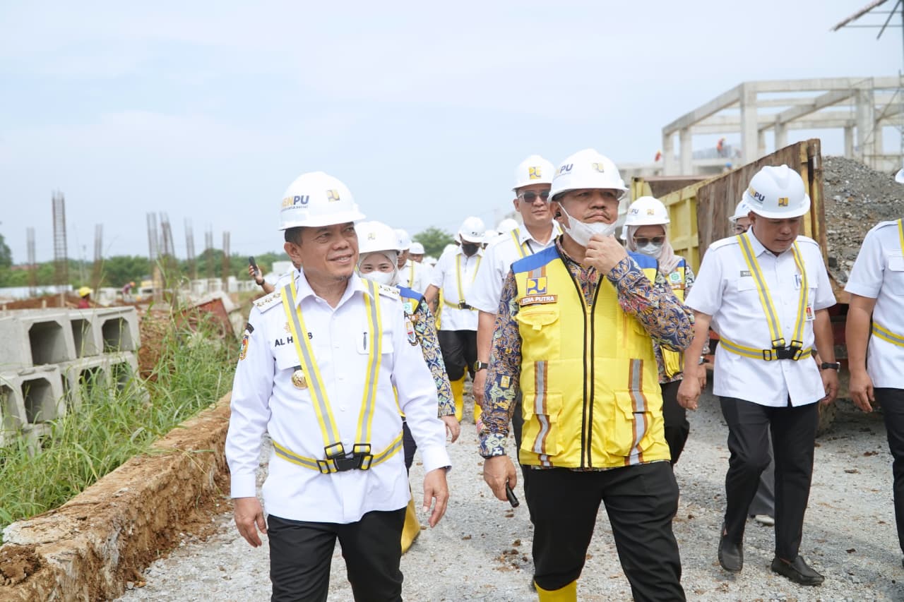 Gubernur Al Haris meninjau Progress Pembangunan Sekolah Rakyat di Kab Tanjabtim