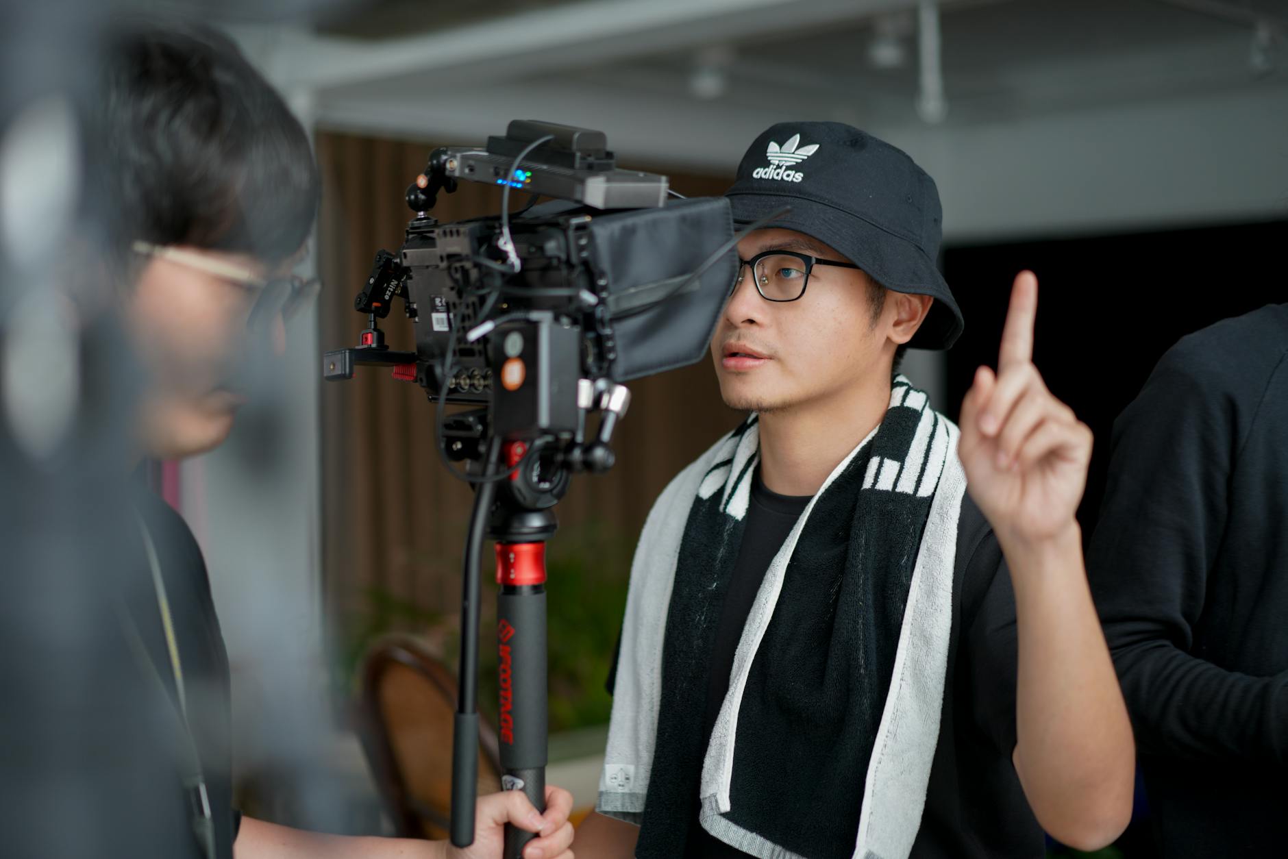 Poster film China terbaru 2024 menampilkan aksi dramatis, sinematografi megah, dan bintang terkenal Asia.