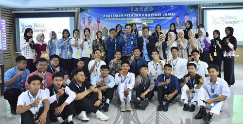 Wakil Wali Kota Jambi Diza Hazra Ajak Parlemen Pelajar Kritik Kebijakan Berbasis Data. Foto: jambiserucom