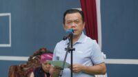 Gubernur Al Haris membuka Pertandingan Tenis Lapangan antar Alumni PTN ke 16 Tahun 2026 di Lapangan Tenis Unja Telanai Pura