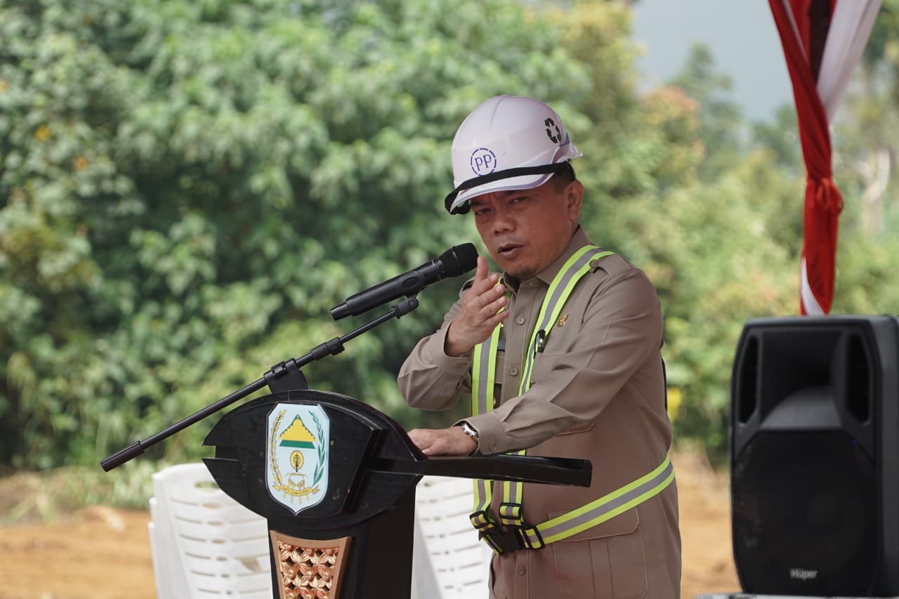 Gubernur Al Haris menghadiri Peletakan Batu Pertama Pembangunan RSU Bukit Tengah Kabupaten Kerinci